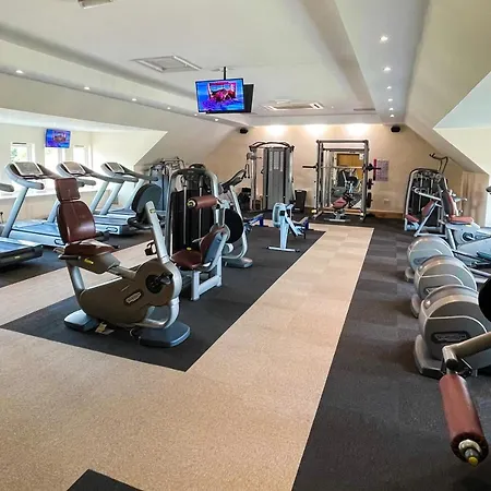 Rowan Boutique For Couples With A Dog York