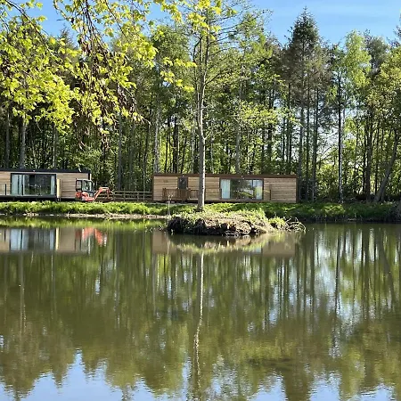 Rowan Boutique For Couples With A Dog *