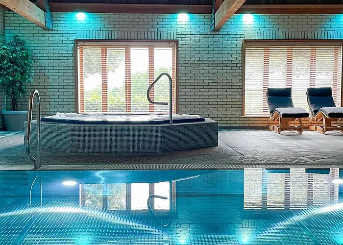 Rowan Boutique For Couples With A Dog * Йорк