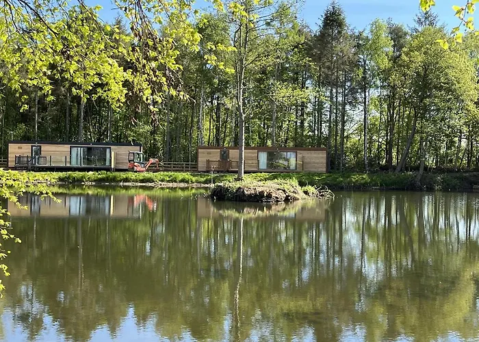 Rowan Boutique For Couples With A Dog *