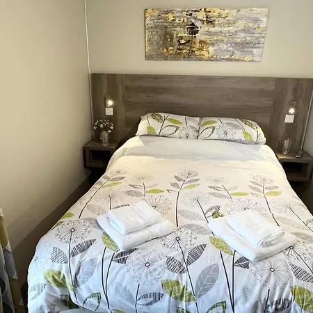 Rowan Boutique For Couples With A Dog